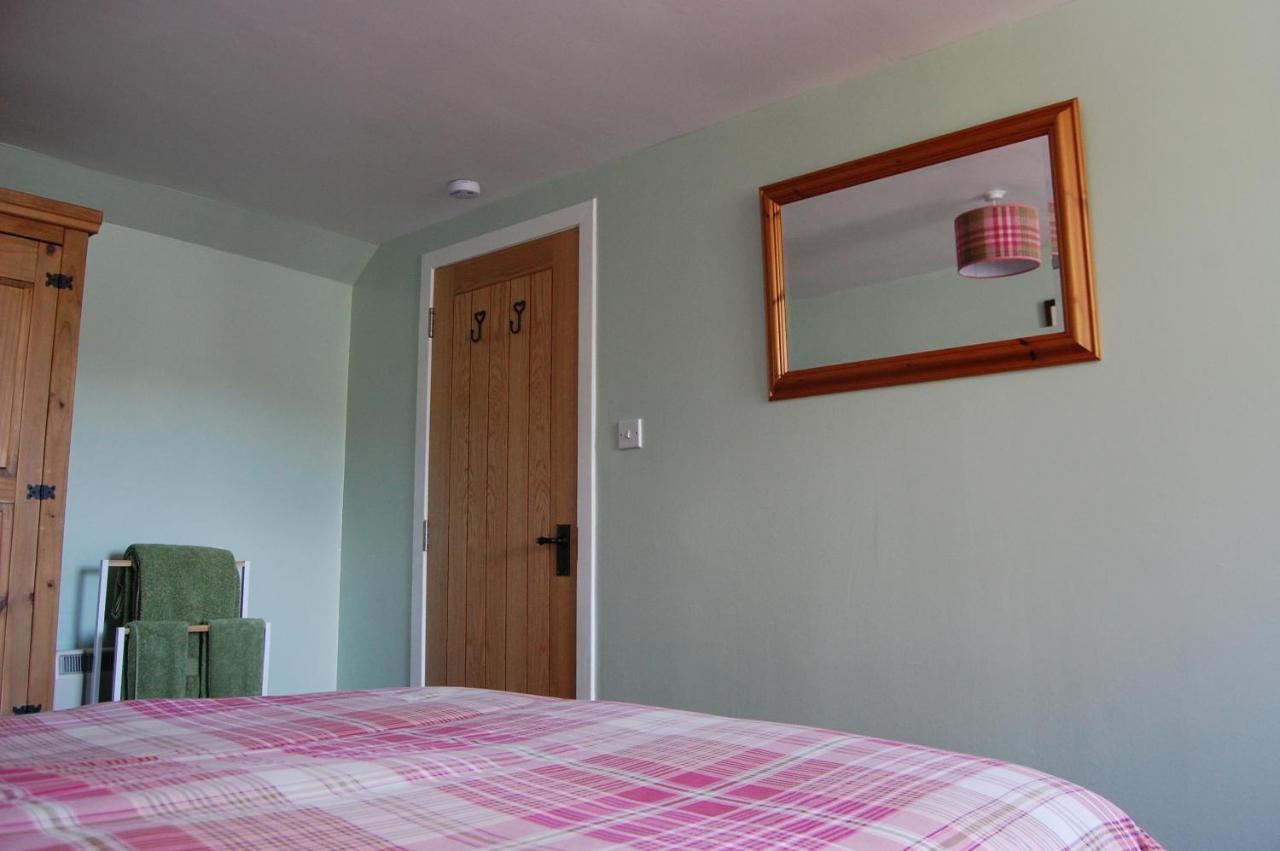 Glenelg Bed & Breakfast Тобърмори Екстериор снимка